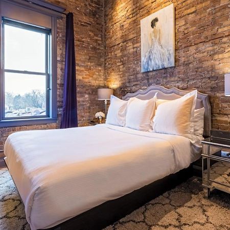 Hip Urban Loft - Small Town Charm -124 Lofts #3 West Dundee المظهر الخارجي الصورة
