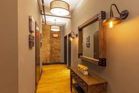 Hip Urban Loft - Small Town Charm -124 Lofts #3 West Dundee المظهر الخارجي الصورة