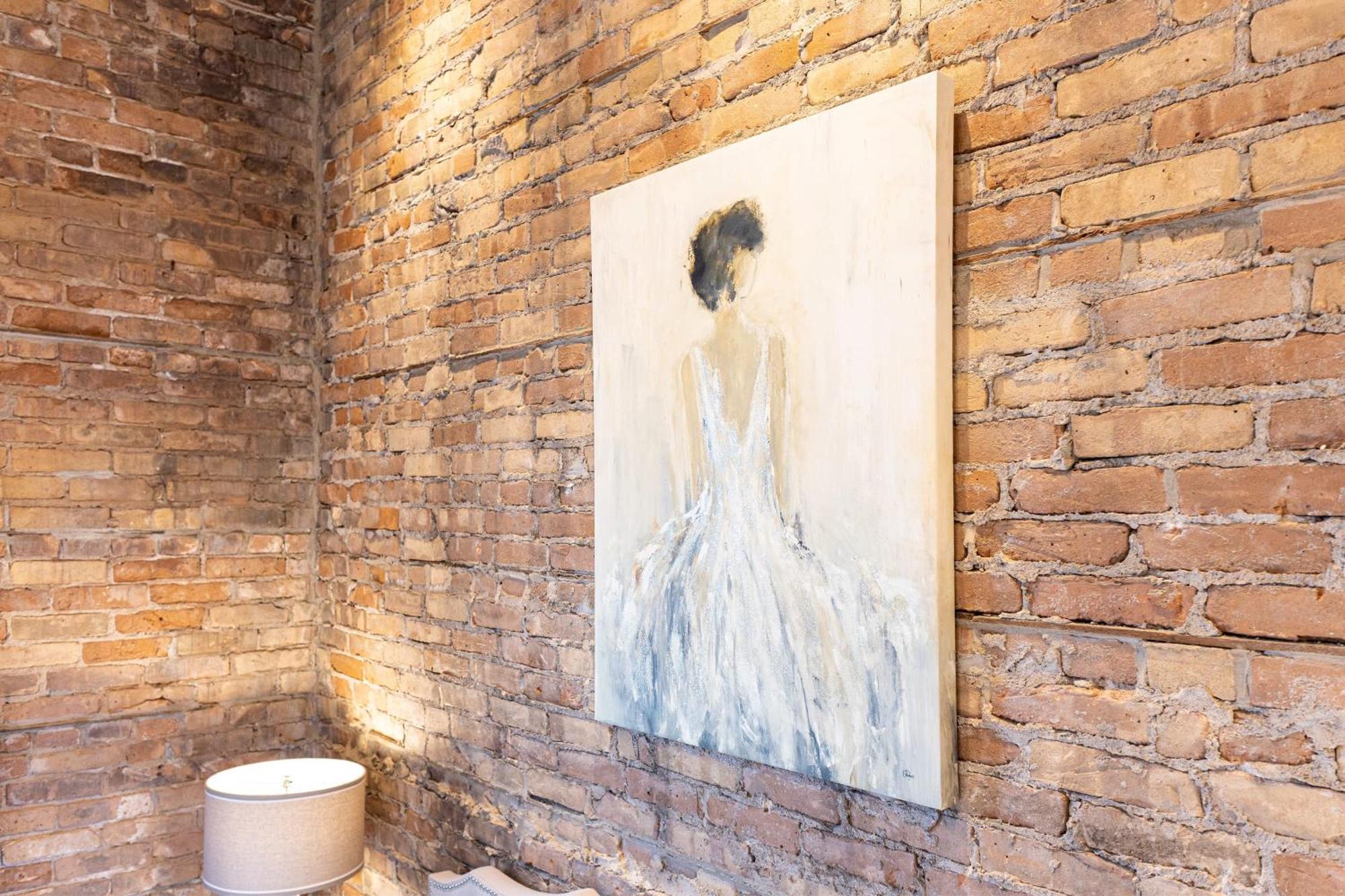 Hip Urban Loft - Small Town Charm -124 Lofts #3 West Dundee المظهر الخارجي الصورة